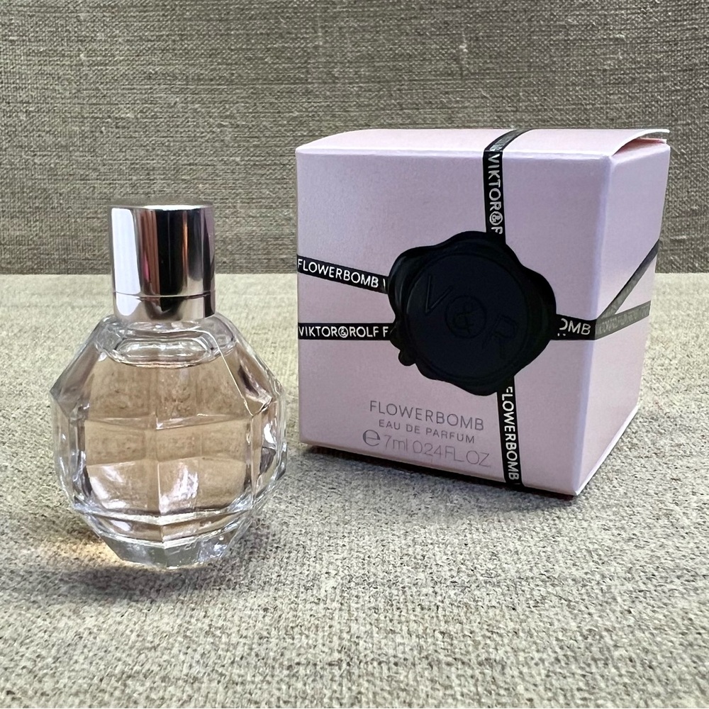 ❤️  Viktor&Rolf Flowerbomb mini - Picture 2 of 7